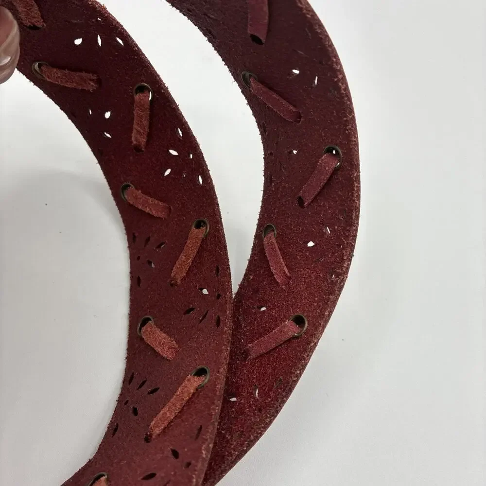 Unbranded belt total